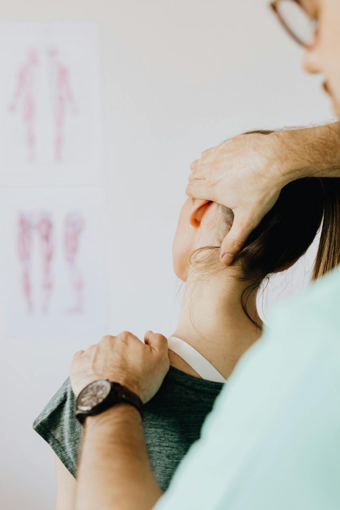 neck pain treatment in lucknow